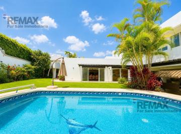 Casa · 633m² · 7 Recámaras · 4 Estacionamientos · Exclusiva Residencia con 7 Recámaras en Reforma, Cuernavaca.6224