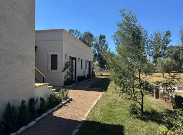 Casa en condominio de 4 habitaciones, San Miguel de Allende · Casa en Viñedos San Francisco