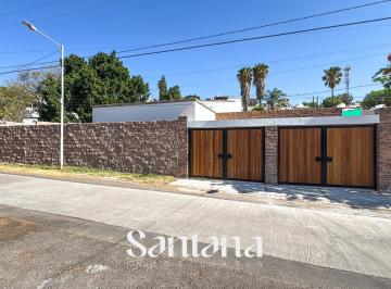 Casa de 3 habitaciones, Querétaro · Casa de 819 m² con 3 Recámaras en Venta en Villas del Mesón
