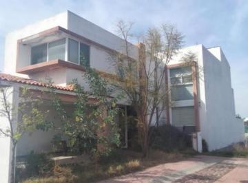 Casa de 3 habitaciones, El Marqués · ¡Oportunidad Única! Casa Adjudicada con Posesión en Cond La Loma, El Marqué Querétaro