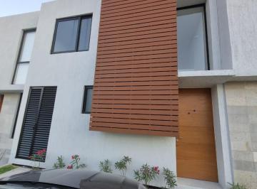 Casa en condominio · 120m² · 2 Recámaras · 2 Estacionamientos · Casa Amueblada en Renta en Altos Juriquilla, Lista Para Habitar