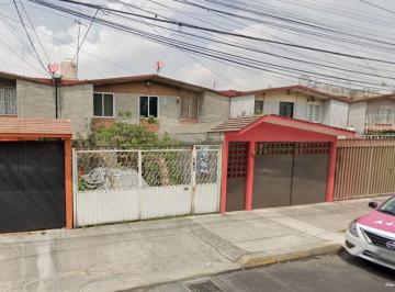 Casa de 3 habitaciones, Iztacalco · Casa en Venta en Iztacalco, Cdmx. Clm