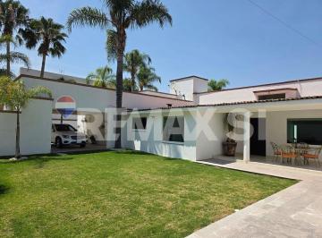 Casa de 3 habitaciones Venta MN 11,800,000 · Rcv Casa Venta Jurica