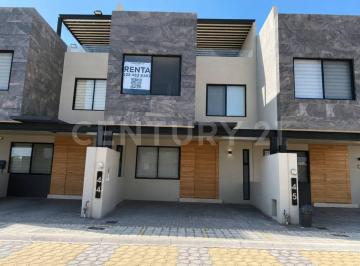 Casa · 173m² · 3 Recámaras · 2 Estacionamientos · Casa en Renta 4 Recamaras con Roof Garden y Amenidades Exclusivas en La Rioja