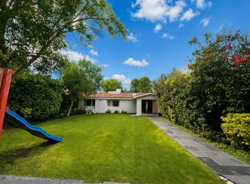 Casa en condominio de 3 habitaciones, Querétaro · Jurica Casa en Renta de un Piso con Hermoso Jardín