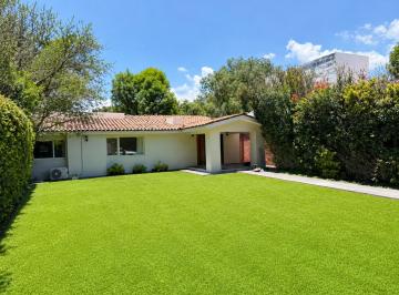 Casa en condominio de 3 habitaciones, Querétaro · Jurica Casa en Renta de un Piso con Hermoso Jardín y Dentro de Privada