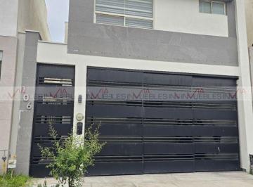 Casa · 200m² · 3 Recámaras · 2 Estacionamientos · Casa en Renta en Cerradas de Cumbres