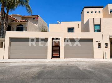 Casa · 220m² · 3 Recámaras · 2 Estacionamientos · Casa en Renta en Vistas del Sol Residencial Agua Caliente - (4)