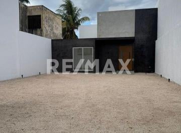 Casa · 163m² · 5 Recámaras · 4 Estacionamientos · Casa en Renta Para Oficinas, con 5 Privados y Una Sala de Juntas. - (4)