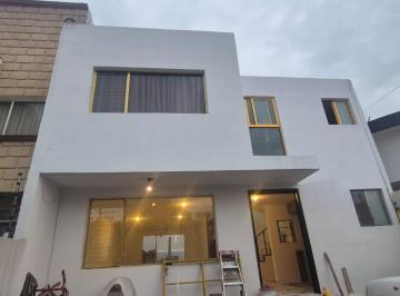 Casa · 200m² · 3 Recámaras · 2 Estacionamientos · Casa Remodelada en Calle Manuel Doblado Cto. Diplomáticos Ciudad Satélite - (4)