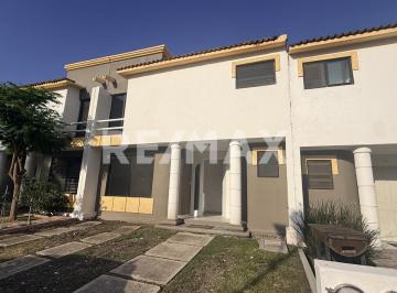 Casa en condominio · 119m² · 3 Recámaras · 2 Estacionamientos · Casa en Renta en Juriquilla | $15,000 Mantenimiento Incluido - (4)