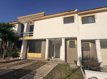 Casa en condominio · 119m² · 3 Recámaras · 2 Estacionamientos · Casa en Renta en Juriquilla | $15,000 Mantenimiento Incluido - (4)