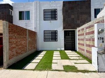Casa de 3 habitaciones, León · Se Renta Casa Amueblada Zona Sur Fraccionamiento Viñedos 1