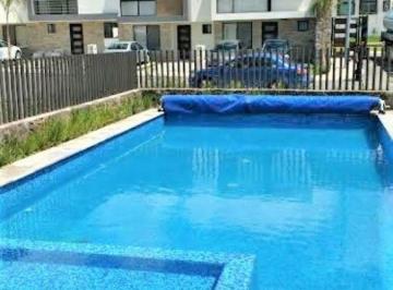 Casa de 3 habitaciones, Querétaro · Querétaro Casa en Renta Privada El Refugio Alberca Gym 3 Rec 3 Baños 2 Est Jardín Persianas Balcón