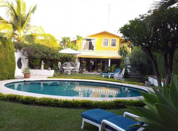 Casa · 380m² · 4 Recámaras · 2 Estacionamientos · Casa en Privada en Lomas de Cuernavaca Temixco - Maz - 2697 - Cp