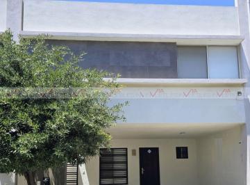 Casa · 192m² · 3 Recámaras · 2 Estacionamientos · Casa en Renta en Anáhuac San Patricio