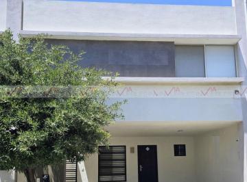 Casa · 192m² · 3 Recámaras · 2 Estacionamientos · Casa en Renta en Anáhuac San Patricio