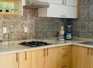 Bodega comercial · 89m² · 2 Recámaras · 2 Estacionamientos - Laura Ruiz · Casa con Alberca en El Chante / Jocotepec