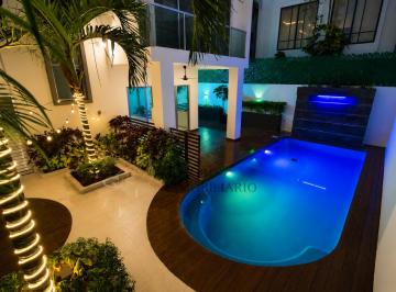 Casa en condominio de 3 habitaciones, Benito Juárez · Casa en Venta en Arbolada Cancún | Doble Terreno, Alberca