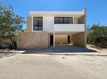 Casa · 280m² · 3 Recámaras · 2 Estacionamientos · Casa en Venta Al Norte de Mérida, Dzitya
