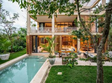 Villa · 591m² · 5 Recámaras · 2 Estacionamientos · Villa en Venta en Corasol Playa del Carmen