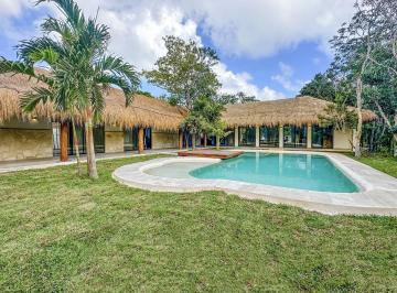 Villa · 1091m² · 4 Recámaras · Villa en Venta en Akumal