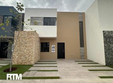 Casa · 140m² · 3 Recámaras · 2 Estacionamientos · Se Vende Casa en Privada Viento del Mar Pozos