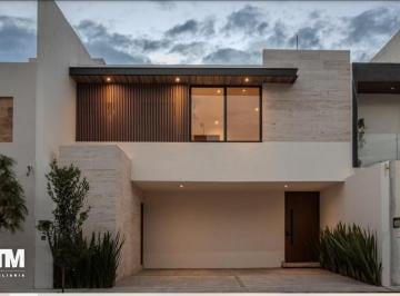 Departamento · 245m² · 4 Recámaras · 2 Estacionamientos · Se Vende Casa en San Angel IV