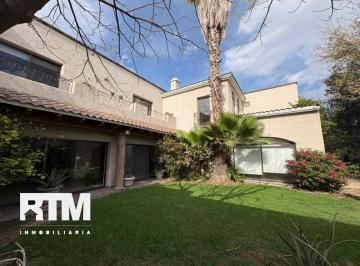 Casa · 703m² · 4 Recámaras · 3 Estacionamientos · Casa en Venta en Chapultepec