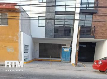 Local comercial · 30m² · 1 Estacionamiento · Local en Renta en Zapata