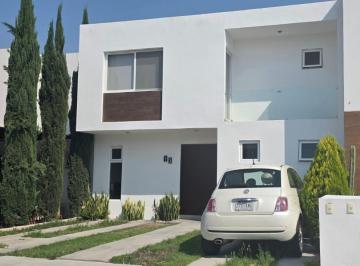 Casa en condominio · 160m² · 3 Recámaras · 3 Estacionamientos · Casa en Condominio en Fraccionamiento Cañadas del Arroyo
