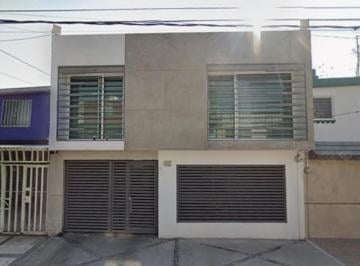 Casa de 3 habitaciones, Nezahualcóyotl · Casa en Venta en Valle de Aragon 1ra Secc