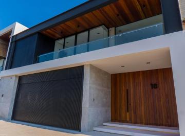 Casa · 380m² · 3 Recámaras · 2 Estacionamientos · Casa en Preventa | Playas del Conchal