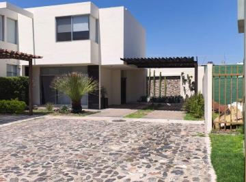 Casa en condominio de 3 habitaciones, Corregidora · Venta de Casa en Terranova, Corregidora, Querétaro