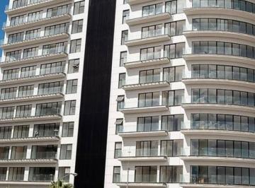 Departamento · 174m² · 3 Recámaras · 2 Estacionamientos · Departamento en Renta en Torre Miravista