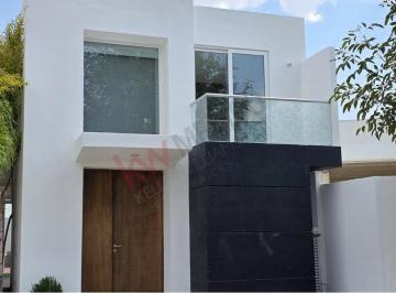 N/A · Excelente Casa en Venta en Una de Las Mejores Zonas de Querétaro