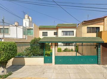 Casa de 3 habitaciones, Naucalpan de Juárez · Venta de Colon Echegaray, Naucalpan