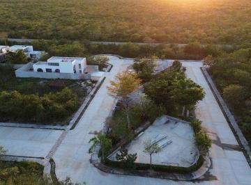 Terreno / Lote · Terreno en Privada Entre Parques