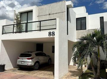 Casa en condominio · 3 Recámaras · 2 Estacionamientos · Casa en Privada Fontana