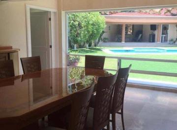 Casa · 800m² · 5 Recámaras · 6 Estacionamientos · Casa en Venta en Cuernavaca