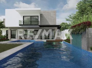 Casa · 665m² · 4 Recámaras · 2 Estacionamientos · Casa en Venta en Morelos, Fraccionamiento Lomas de Cocoyoc, Oaxtepec
