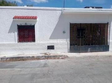 Casa de 3 habitaciones, Mérida · Casa en Venta Para Remodelar Ubicada en El Centro de Mérida Yucatán.