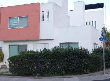Casa de 2 habitaciones, Querétaro · Casa en Venta en El Refugio