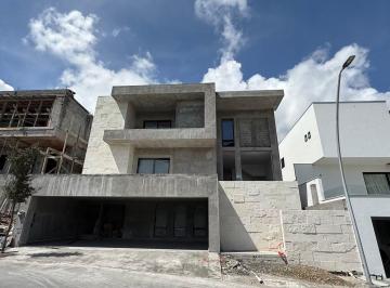16b8525e110c1a2d508a6cfd08d68e999ca3b6edd99c61a9d99c9cf6a7effabd · Casa en Venta en Sierra Alta en Décimo Sector, La Cima.