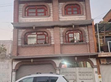 Casa de 6 habitaciones, Nezahualcóyotl · Hermosa Casa con Tres Departamentos Amplios