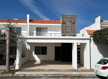 Casa · 197m² · 3 Recámaras · 2 Estacionamientos · Casa en Venta en Residencial Los Alebrijes, Torreon, Coah