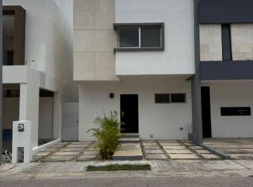 Casa de 3 habitaciones, Benito Juárez · Casa en Venta / Renta en Arbolada, Cancún
