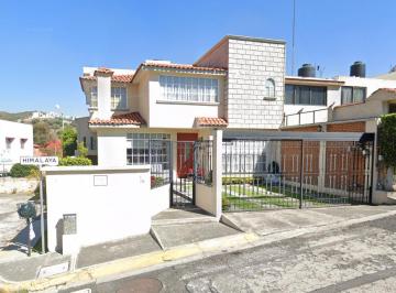 Casa de 4 habitaciones, Naucalpan de Juárez · Casa de 230 m² con 4 Recámaras en Venta en Lomas Verdes 4a Sección