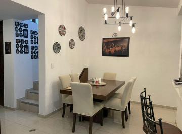 Casa · 180m² · 3 Recámaras · 2 Estacionamientos · Casa en Venta en Jardines de La Hacienda