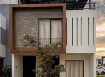 Casa , Zapopan · Bonita Casa Amueblada en El Camprestre Residencial, Zapopan.